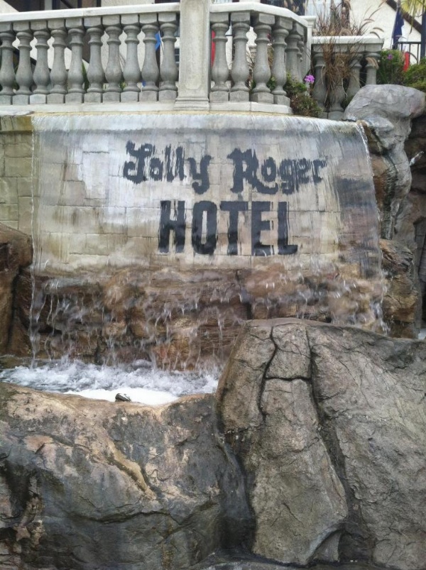 Jolly Roger Hotel image 13