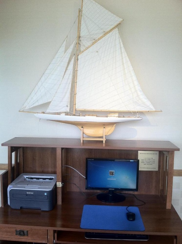 Jolly Roger Hotel image 6